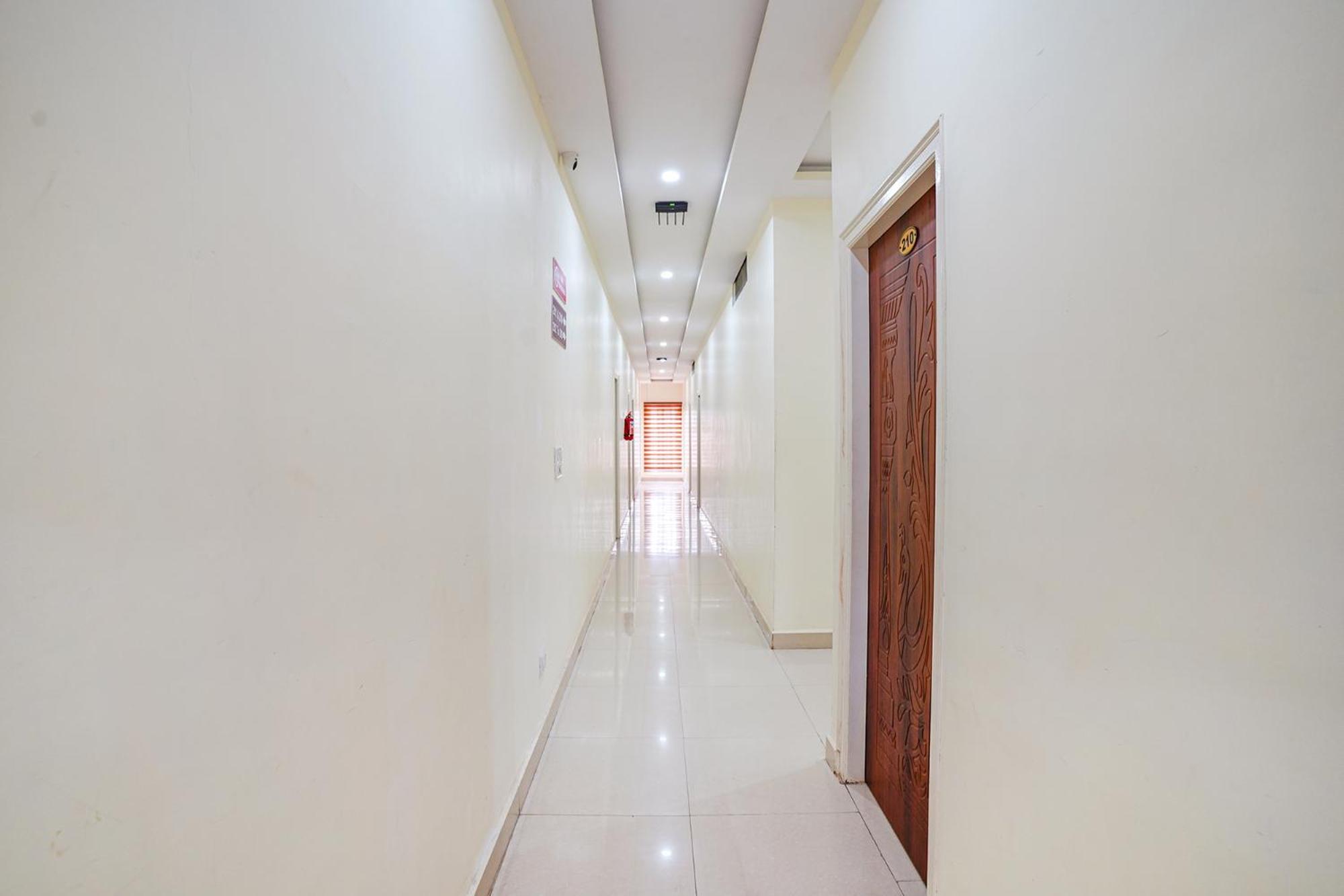Fabhotel Partha Residency - Nr Iskcon Kr Puram バンガロール エクステリア 写真