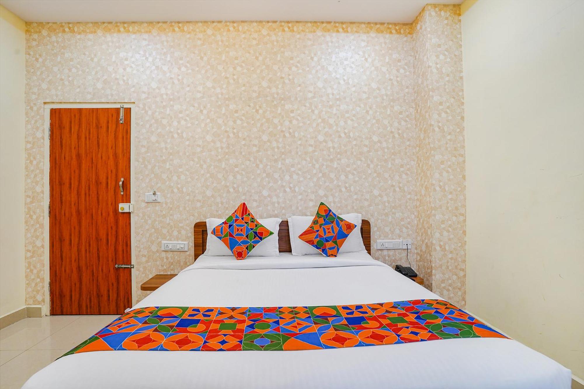 Fabhotel Partha Residency - Nr Iskcon Kr Puram バンガロール エクステリア 写真